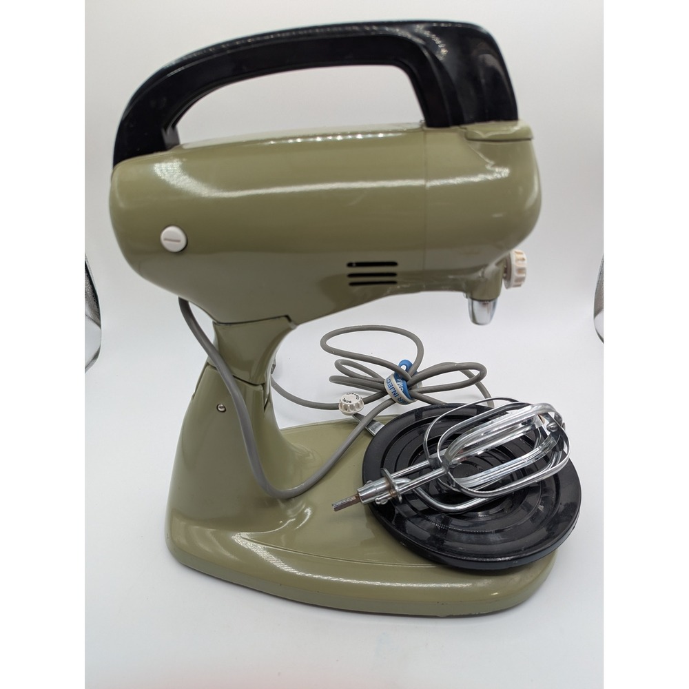 Vintage Hamilton Beach Scovill Avocado Green 10 Speed Stand Mixer MCM 1970s - Picture 9 of 11
